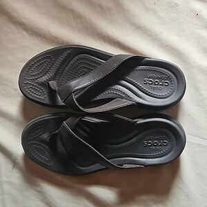 Kids flip flops/ sandals size 4 Crocs